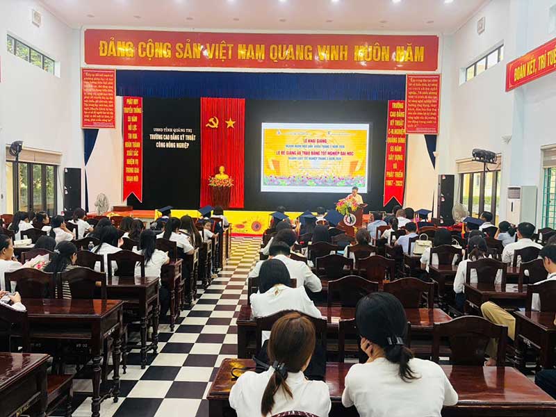Khóa học