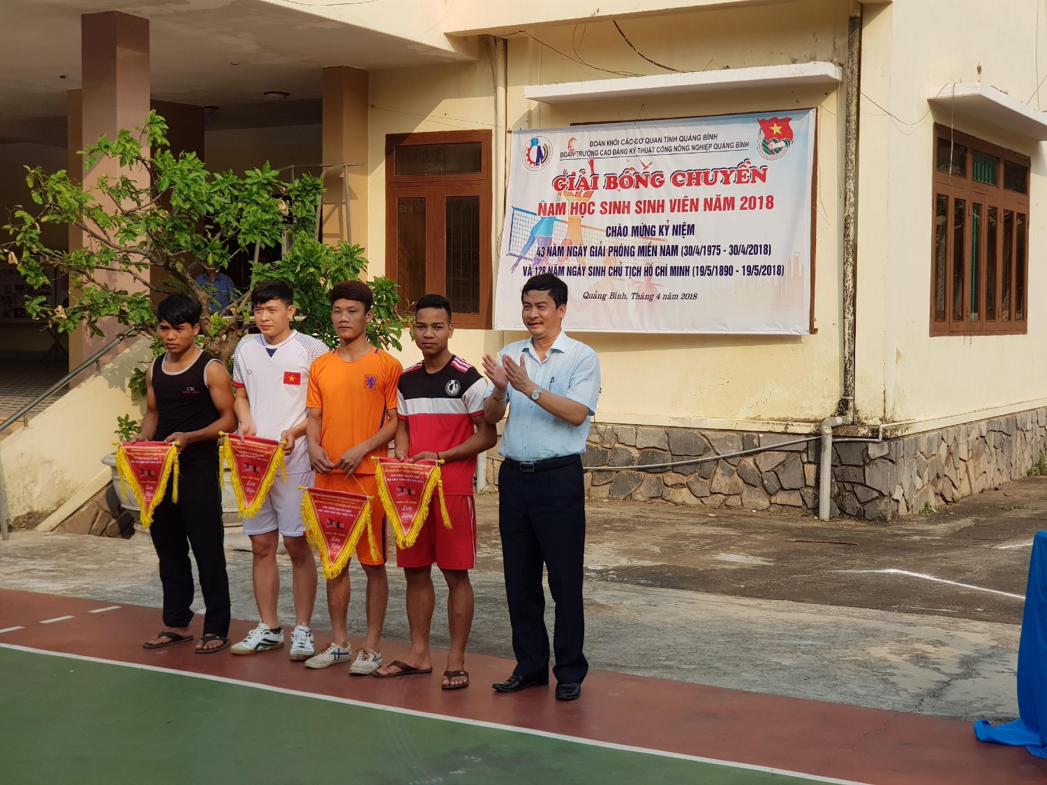 Giải bóng chuyền nam học sinh sinh viên năm 2018