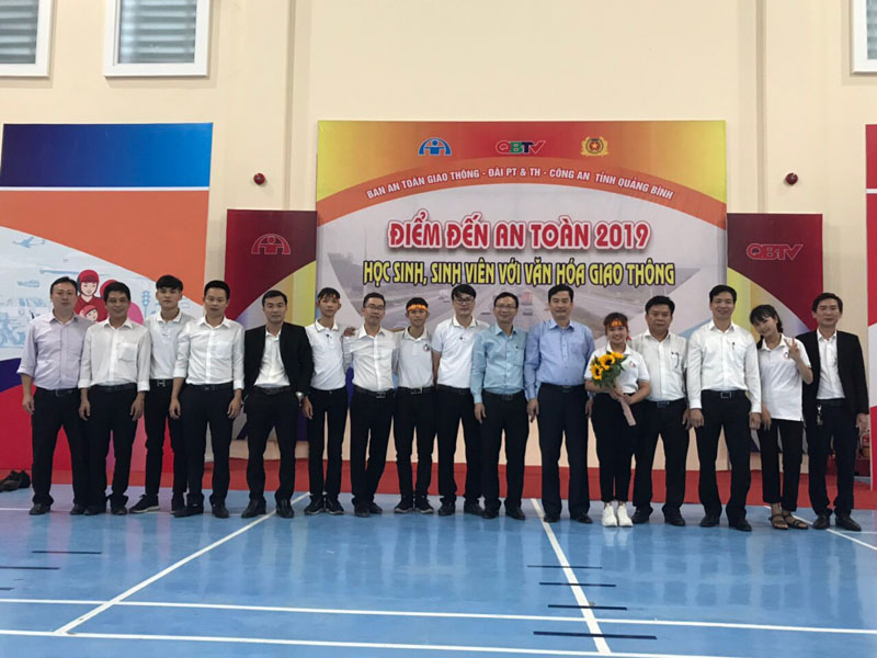 TRƯỜNG CAO ĐẲNG KỸ THUẬT CÔNG- NÔNG NGHIỆP QUẢNG BÌNH ĐẠT GIẢI NHẤT CUỘC THI ĐIỂM ĐẾN AN TOÀN NĂM 2019 “HỌC SINH-SINH VIÊN VỚI VĂN HÓA GIAO THÔNG”