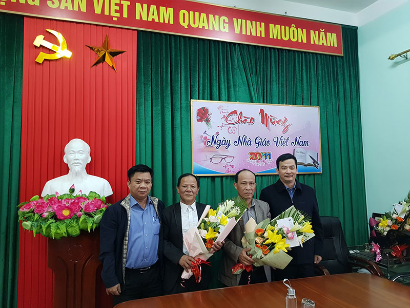 Lễ gặp mặt và chia tay giáo viên nghỉ hưu năm 2019