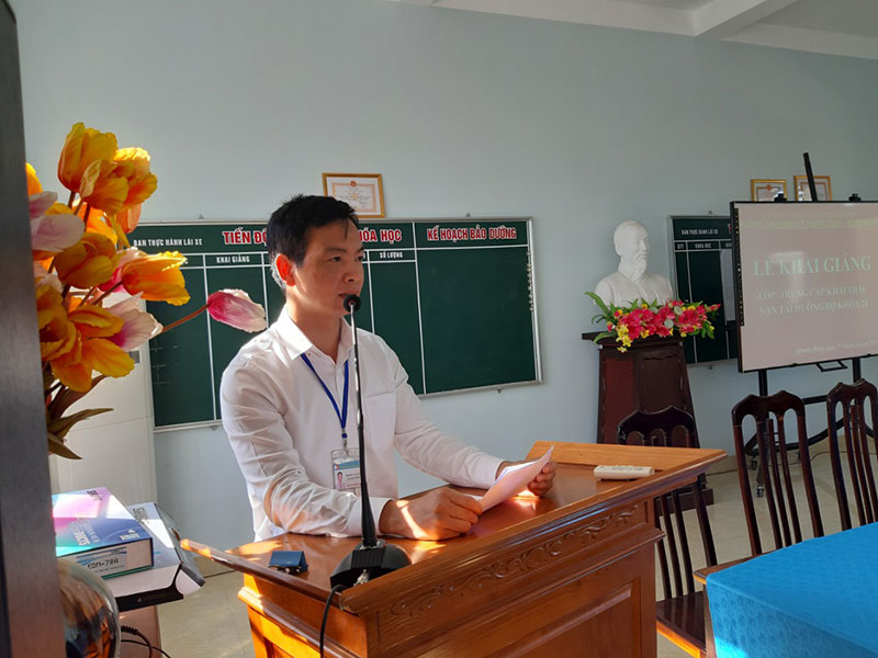 Lễ Khai giảng lớp Trung cấp vận tải đường bộ khóa 24