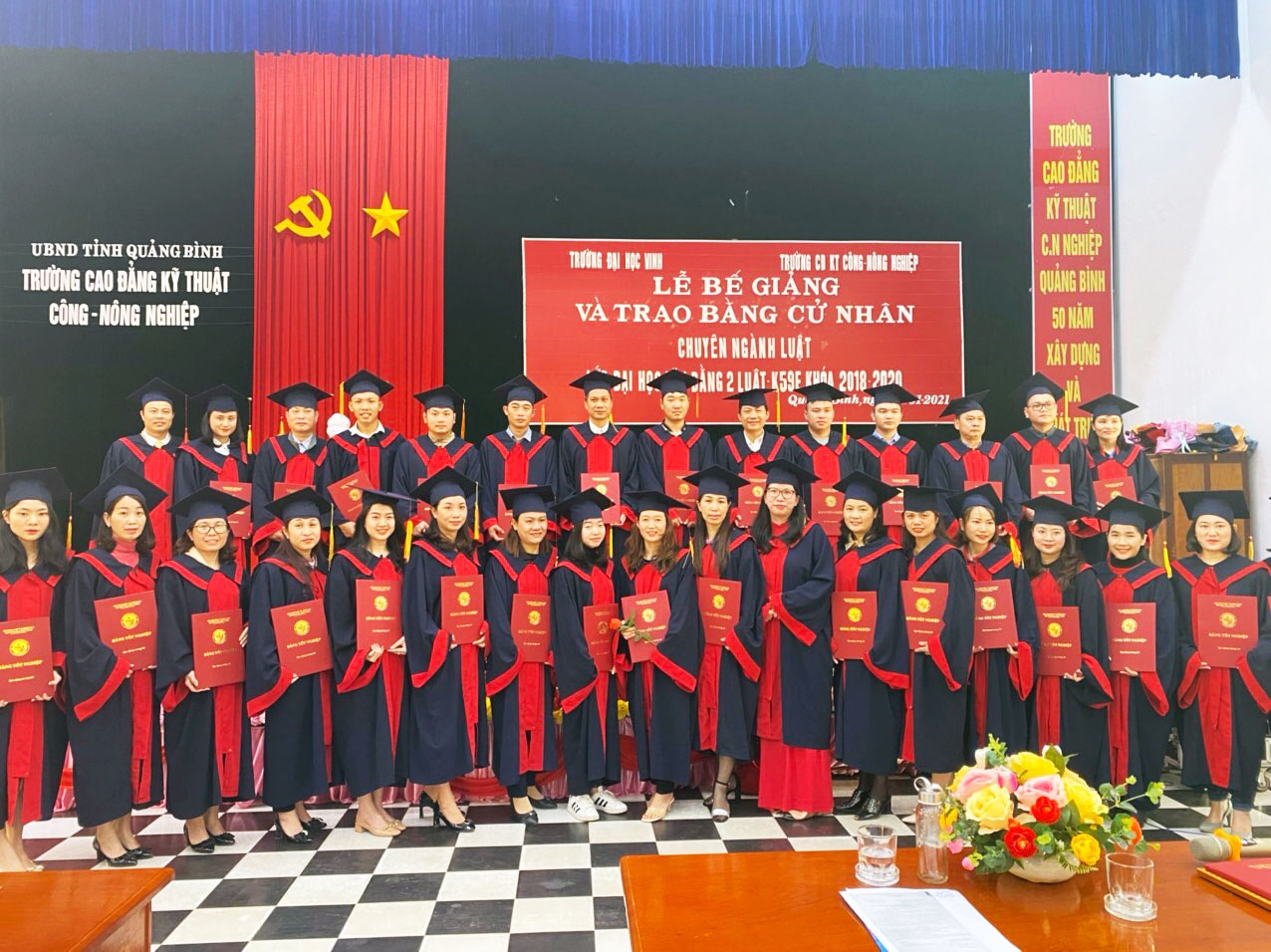 Lễ Bế giảng lớp Đại học Luật khóa 59