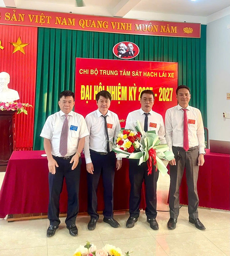 Đại hội Chi bộ Trung tâm sát hạch lái xe, nhiệm kỳ 2025 - 2027