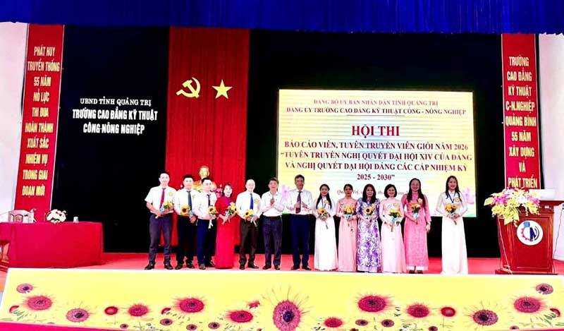 Hội thi Báo cáo viên, tuyên truyền viên giỏi tuyên truyền Nghị quyết Đại hội XIV của Đảng và nghị quyết đại hội đảng bộ các cấp, nhiệm kỳ 2025 - 2030 tại Đảng bộ Trường Cao đẳng Kỹ thuật Công - Nông nghiệp Quảng Trị